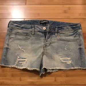Light wash denim shorts